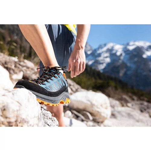 GARSPORT GIAU LOW TÚRACIPŐ